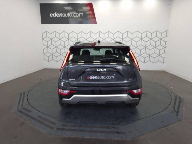 Kia Niro image 6