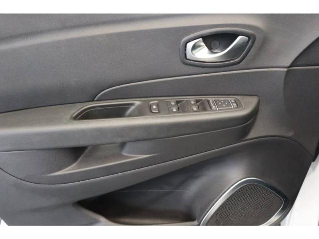 Renault Captur image 8
