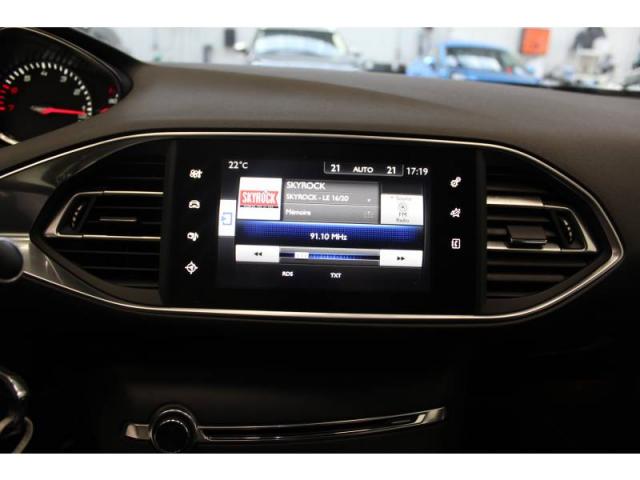 Peugeot 308 image 1