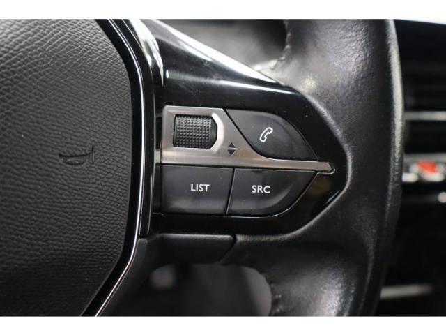 Peugeot 208 image 5