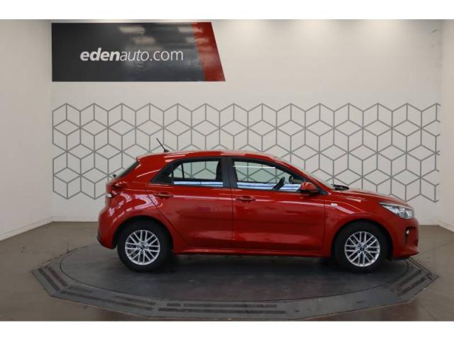 Kia Rio image 8