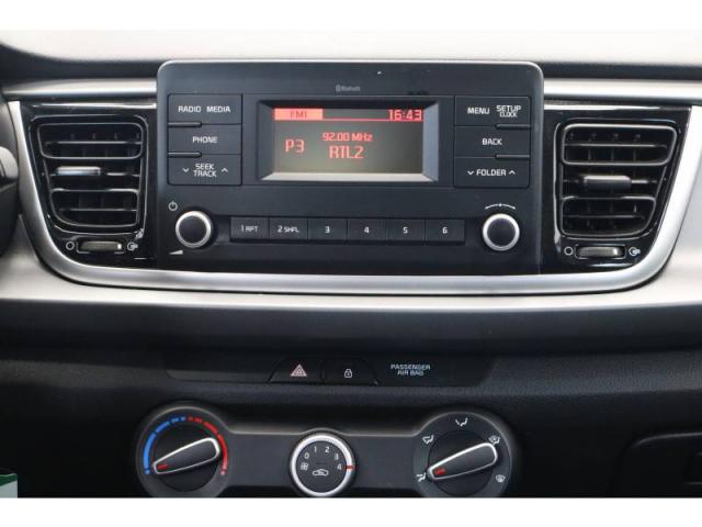 Kia Rio image 2