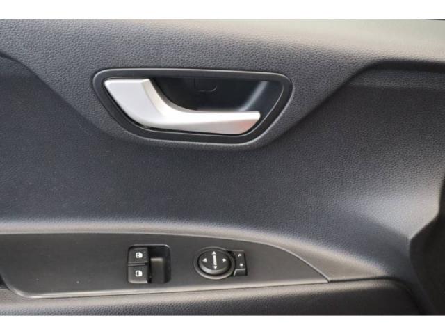 Kia Rio image 3