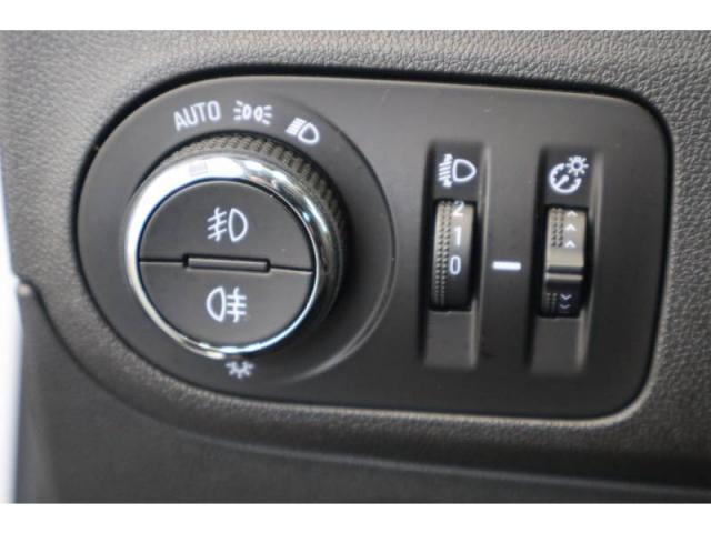 Opel Crossland X image 1