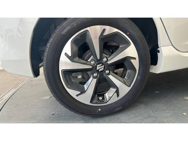 Suzuki Swift image 8