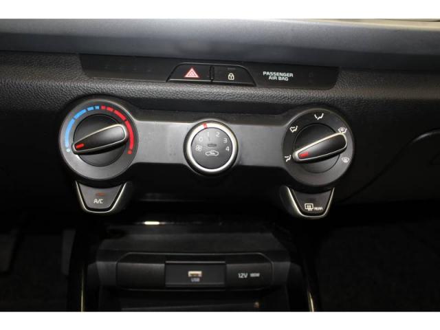 Kia Rio image 2