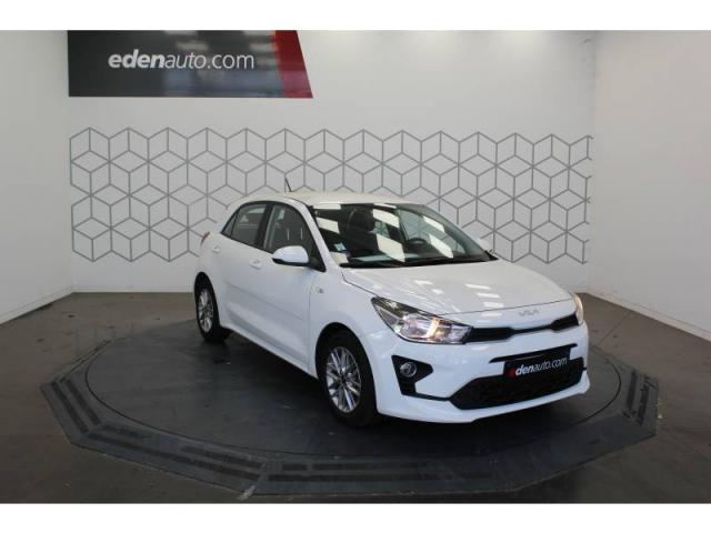 Kia Rio image 6
