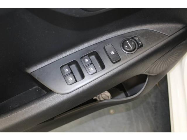 Kia Rio image 3