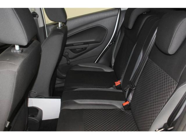 Ford Fiesta image 6