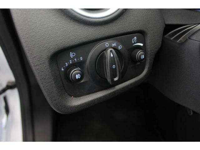 Ford Fiesta image 2