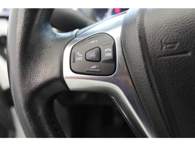 Ford Fiesta image 9