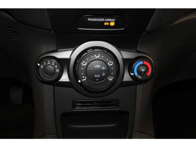 Ford Fiesta image 4