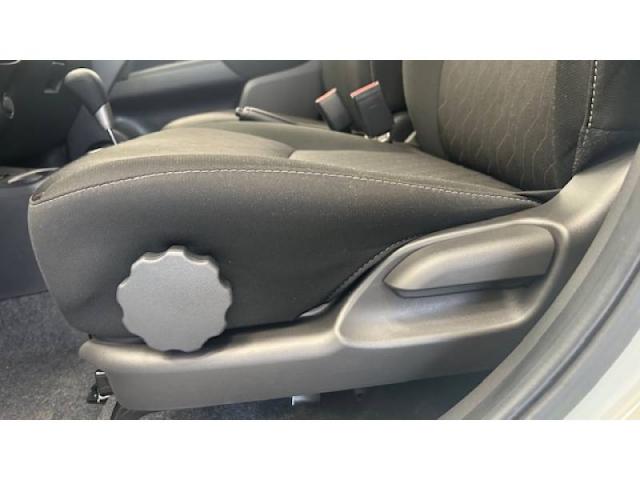 Mitsubishi Space Star image 6