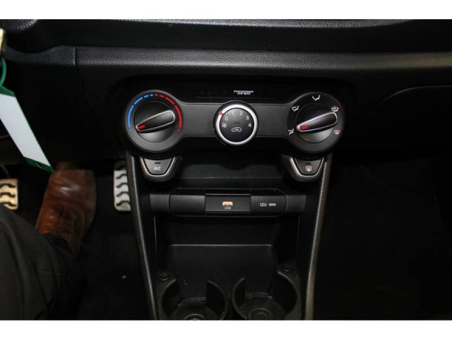 Kia Picanto image 8