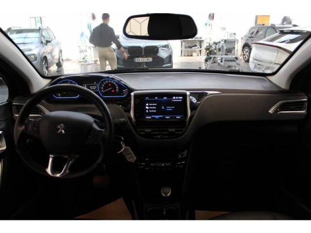 Peugeot 2008 image 8