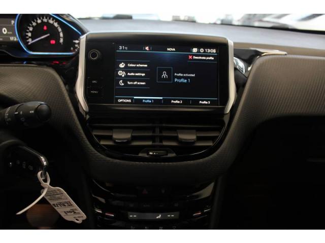 Peugeot 2008 image 2