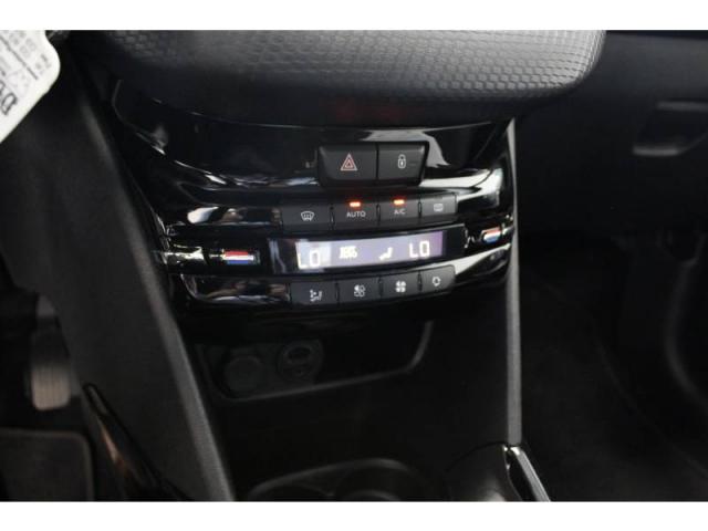 Peugeot 2008 image 6