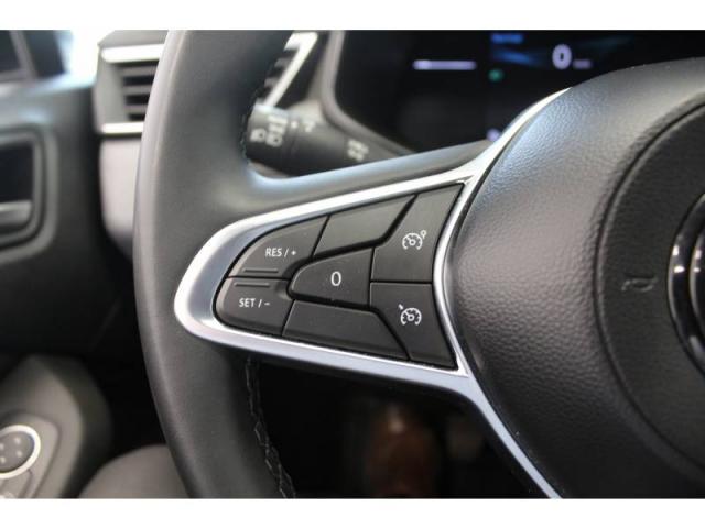 Mitsubishi Colt image 6