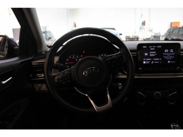 Kia Rio image 7