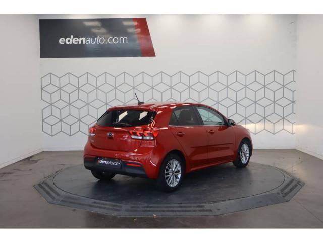Kia Rio image 1
