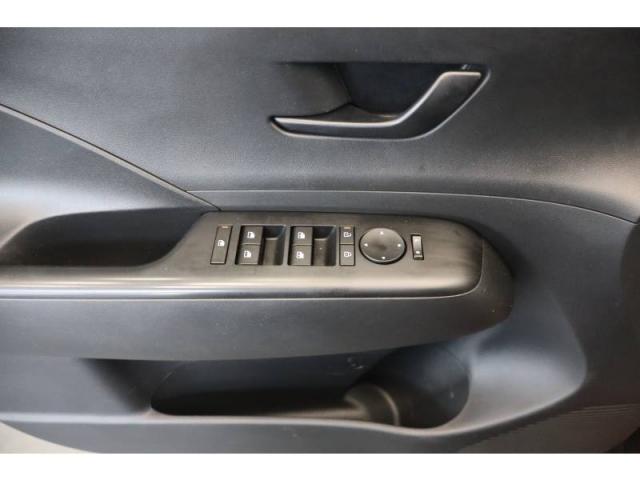 Hyundai Kona image 2