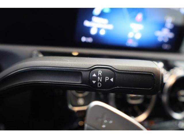 Mercedes Benz Cla image 6