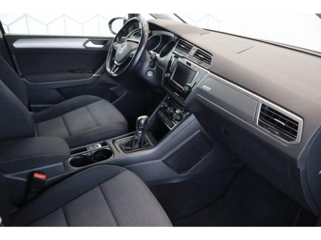 Volkswagen Touran image 8