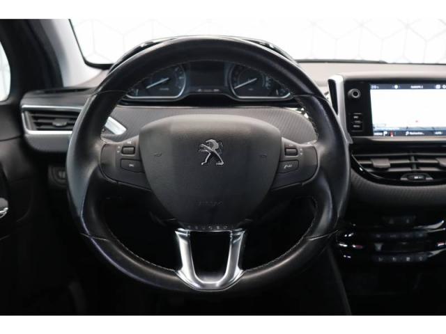 Peugeot 208 image 9