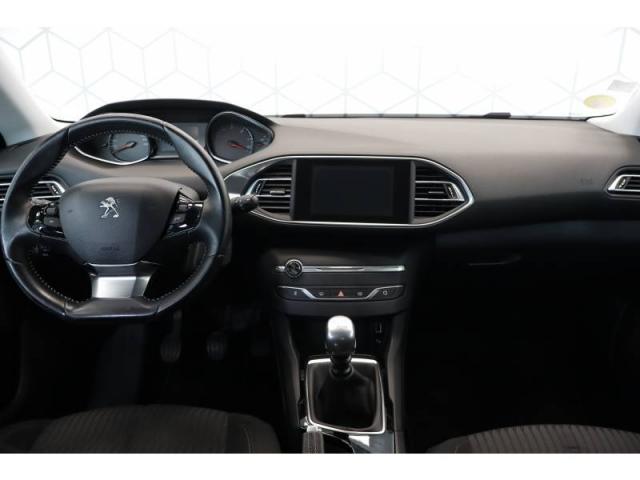 Peugeot 308 image 8