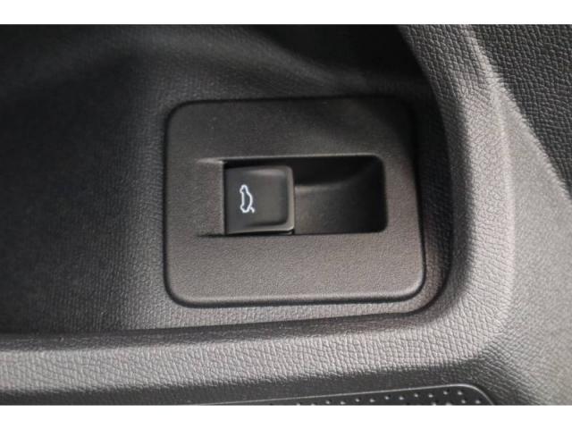 Seat Leon image 3