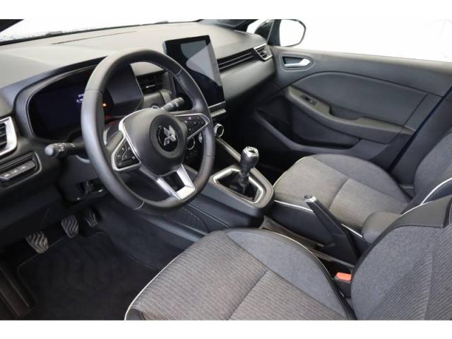 Mitsubishi Colt image 8