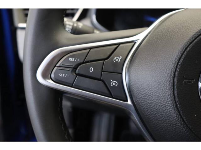 Mitsubishi Colt image 9