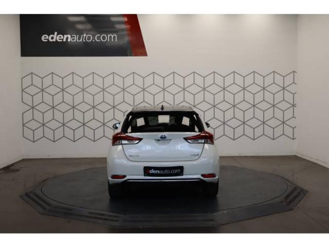 Toyota Auris image 4