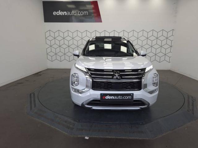 Mitsubishi Outlander image 3