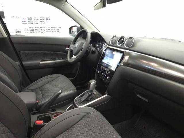 Suzuki Vitara image 9