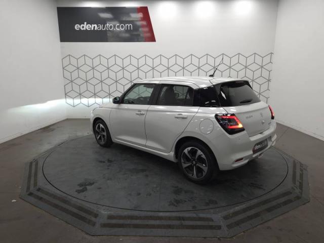 Suzuki Swift image 9