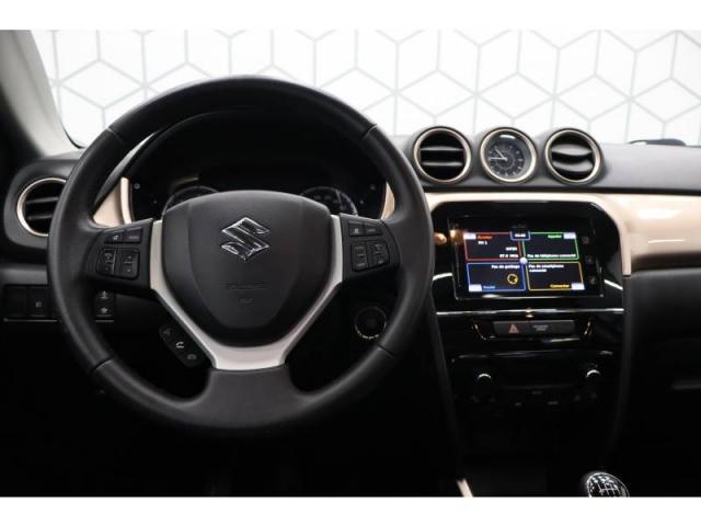 Suzuki Vitara image 3