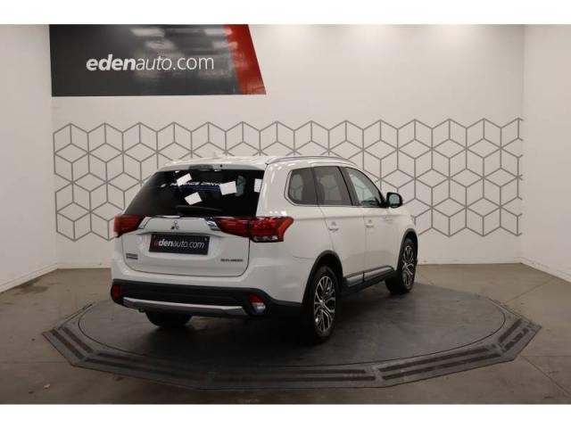 Mitsubishi Outlander image 8