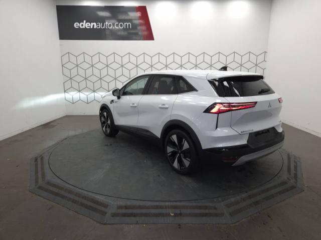 Mitsubishi Grandis image 6