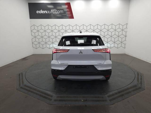 Mitsubishi Grandis image 1