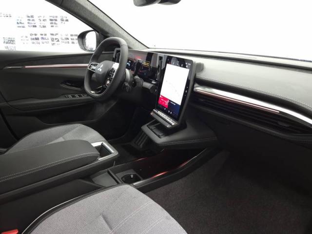 Mitsubishi Eclipse Cross image 6