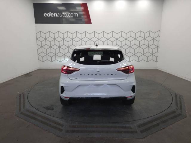 Mitsubishi Colt image 8