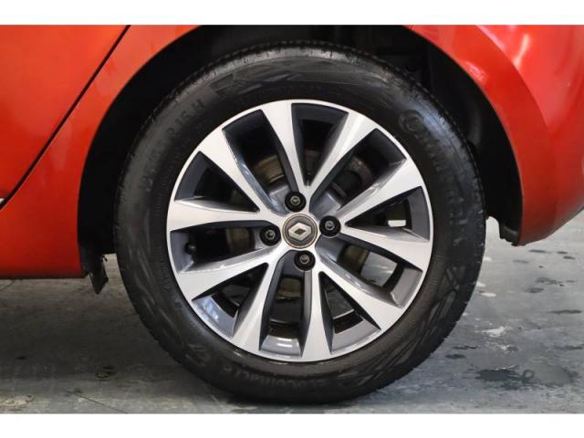 Renault Clio image 6