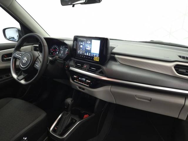 Suzuki Swift image 9