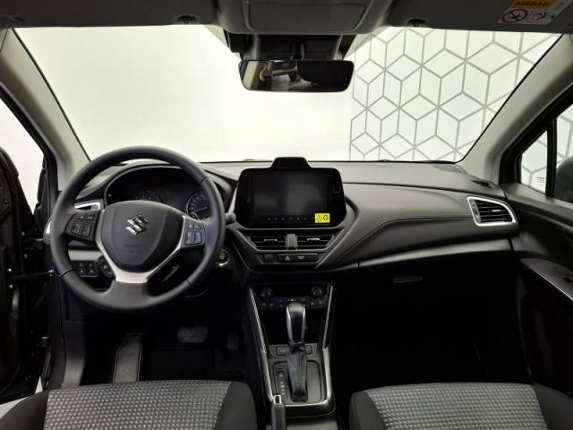 Suzuki S-Cross image 2