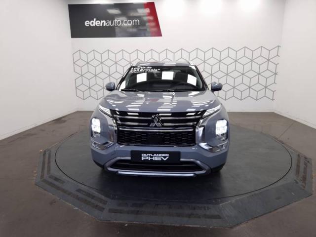 Mitsubishi Outlander image 2