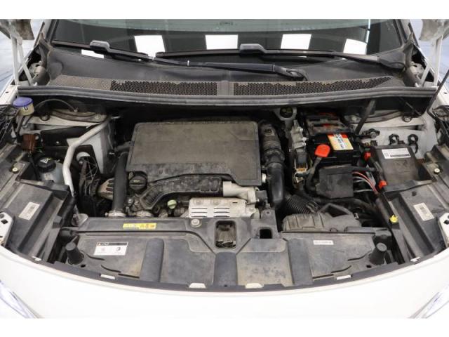 Peugeot 5008 image 5