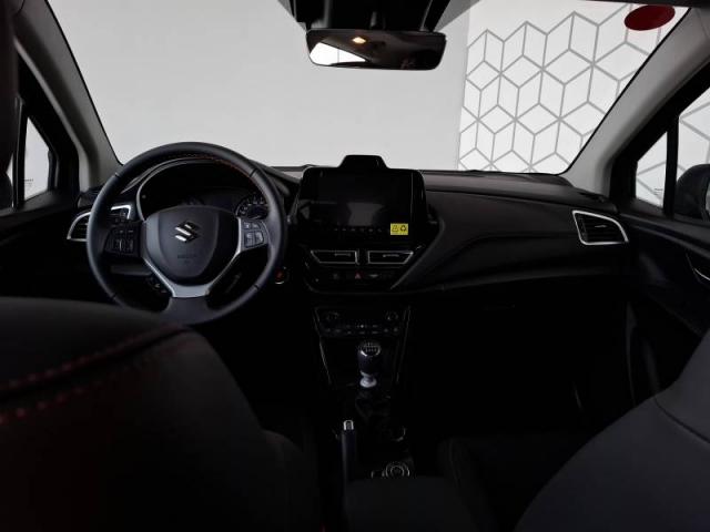 Suzuki S-Cross image 1
