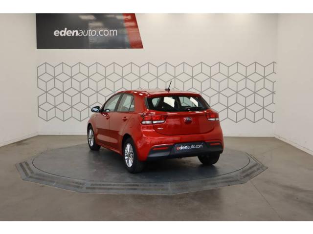 Kia Rio image 4