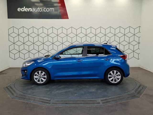 Kia Rio image 6